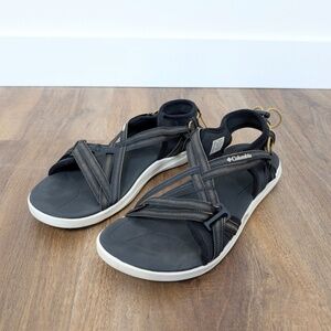 Columbia Sandals Strappy Flats Criss-Cross Adjustable Size 10